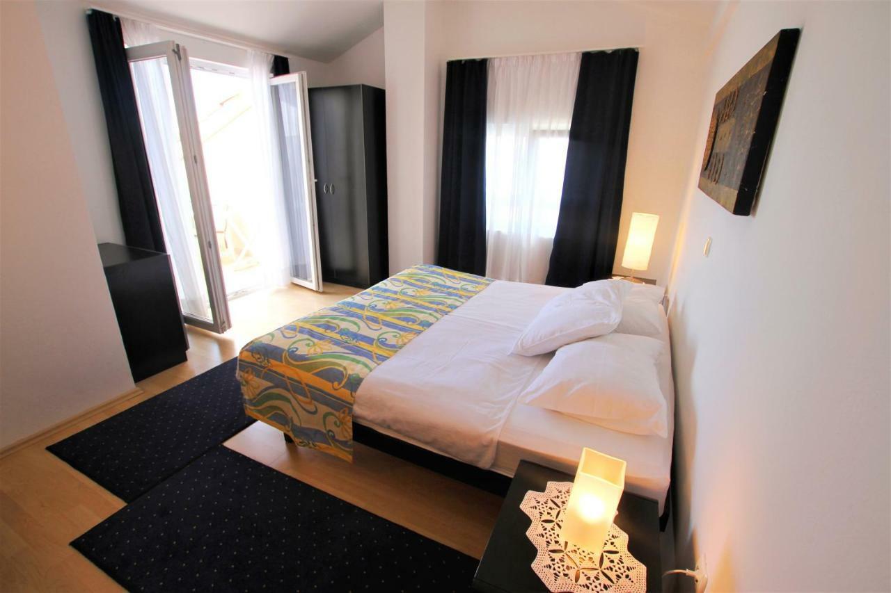 Apartments Macolic 라브 외부 사진