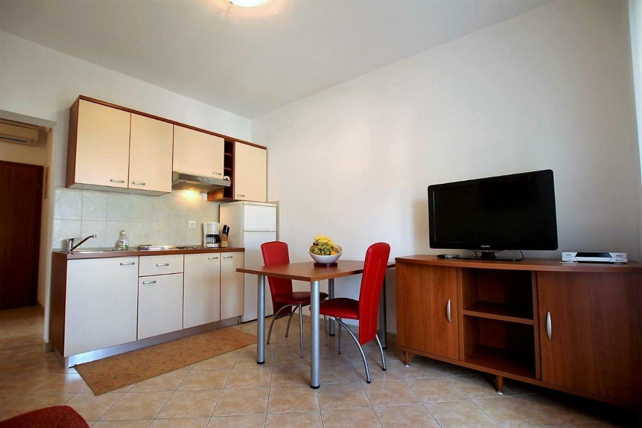 Apartments Macolic 라브 외부 사진