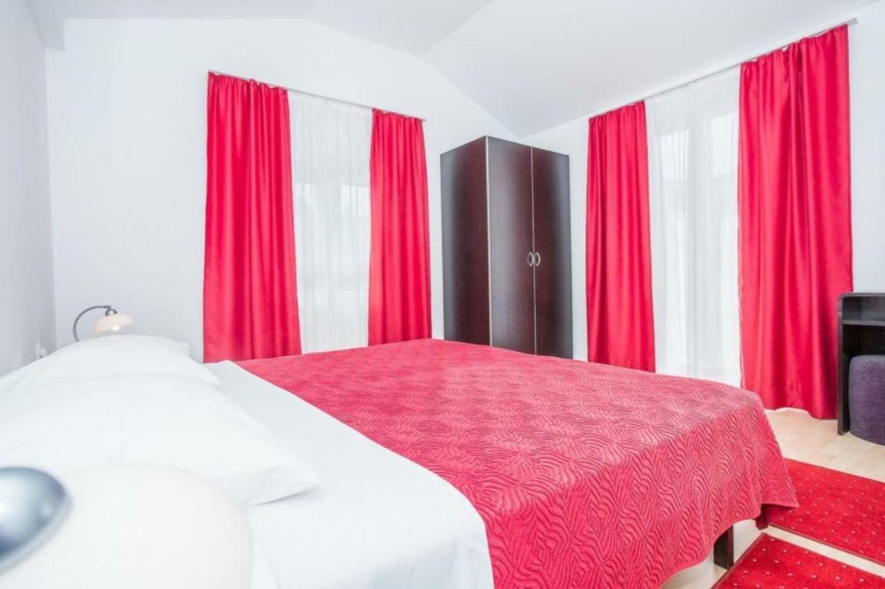 Apartments Macolic 라브 외부 사진